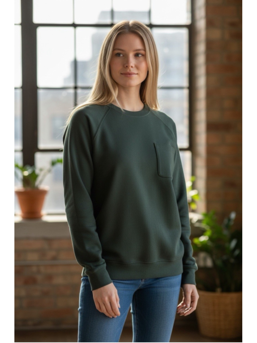 Crossroads Women's Large Dark Green Raglan Long Sleeve Pocket Sweatshirt - Exc